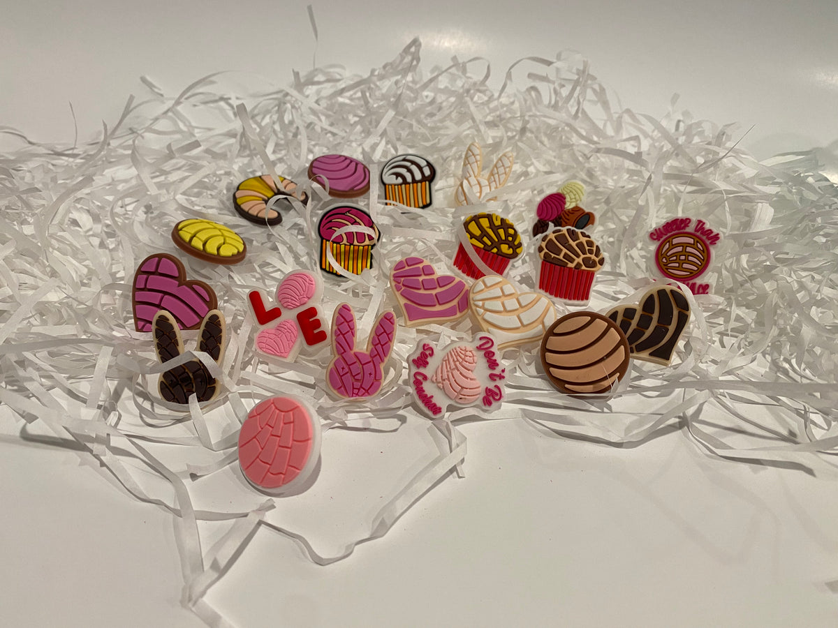 Concha Straw Charms