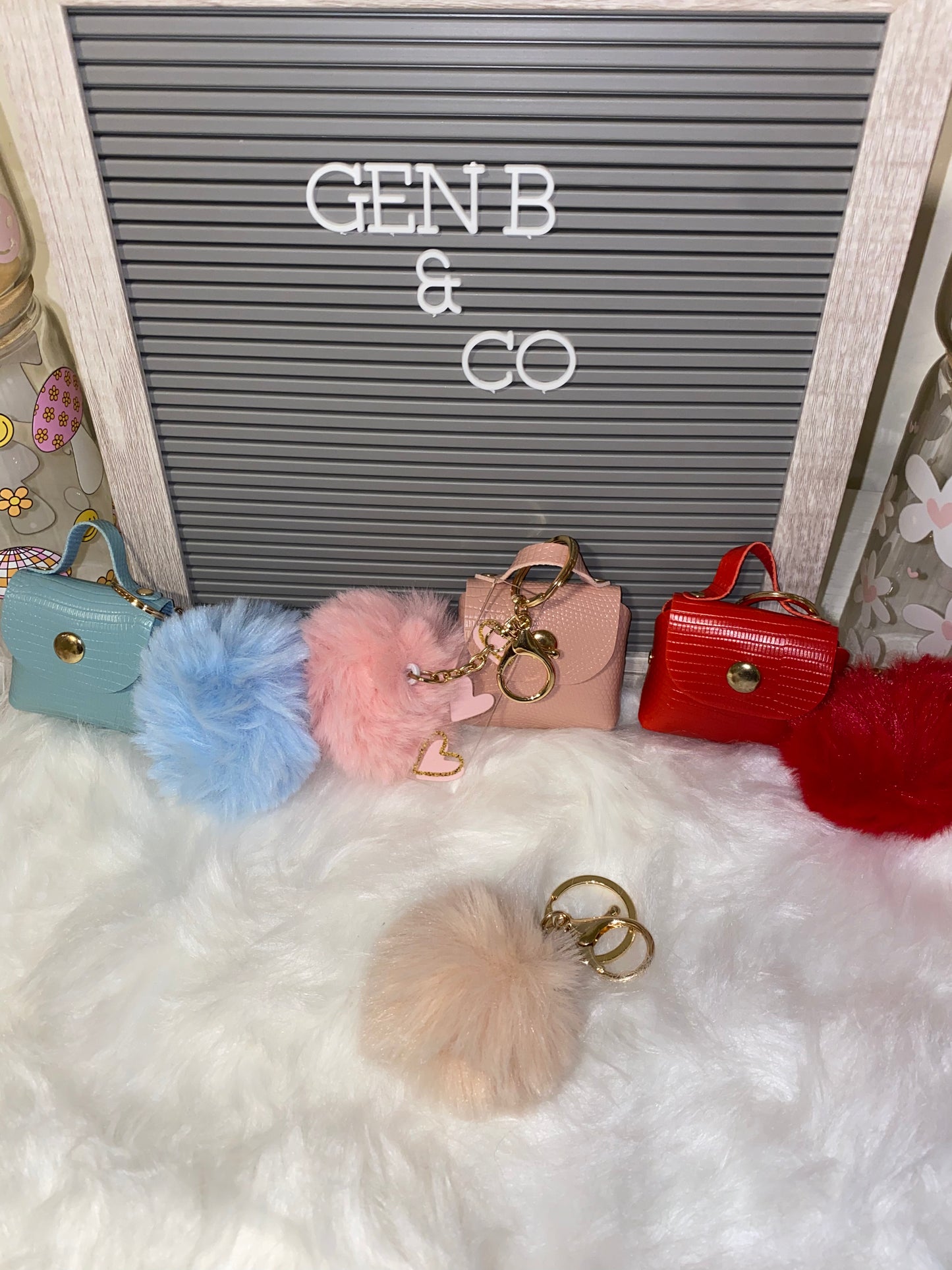 Case w/ Pom - Beige no Pom